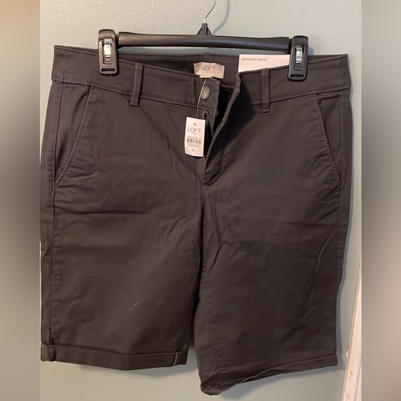 LOFT Pants - Loft outlet mid rise Bermuda short size 10. NWT. Negotiable.